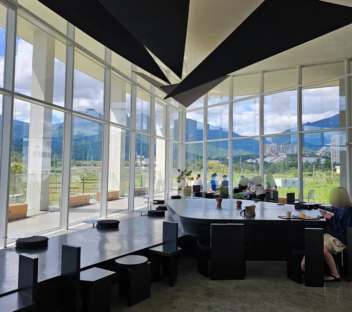 카페 긷 인테리어