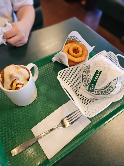 럭키삐에로 라키포테와 어니언링 세트